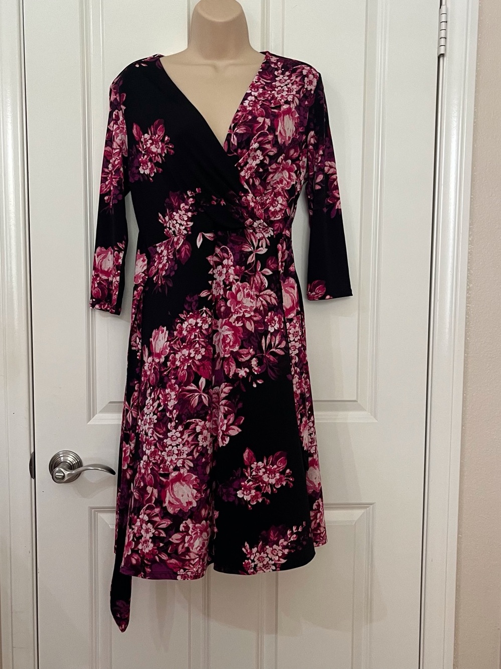 B-Slim NY Collection Shaping Vibrant Pink / Magenta Floral Print Wrap Dress